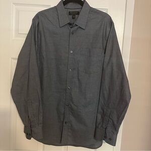 BANANA REPUBLIC CLASSIC FIT BLUE BUTTON DOWN SHIRT SIZE L